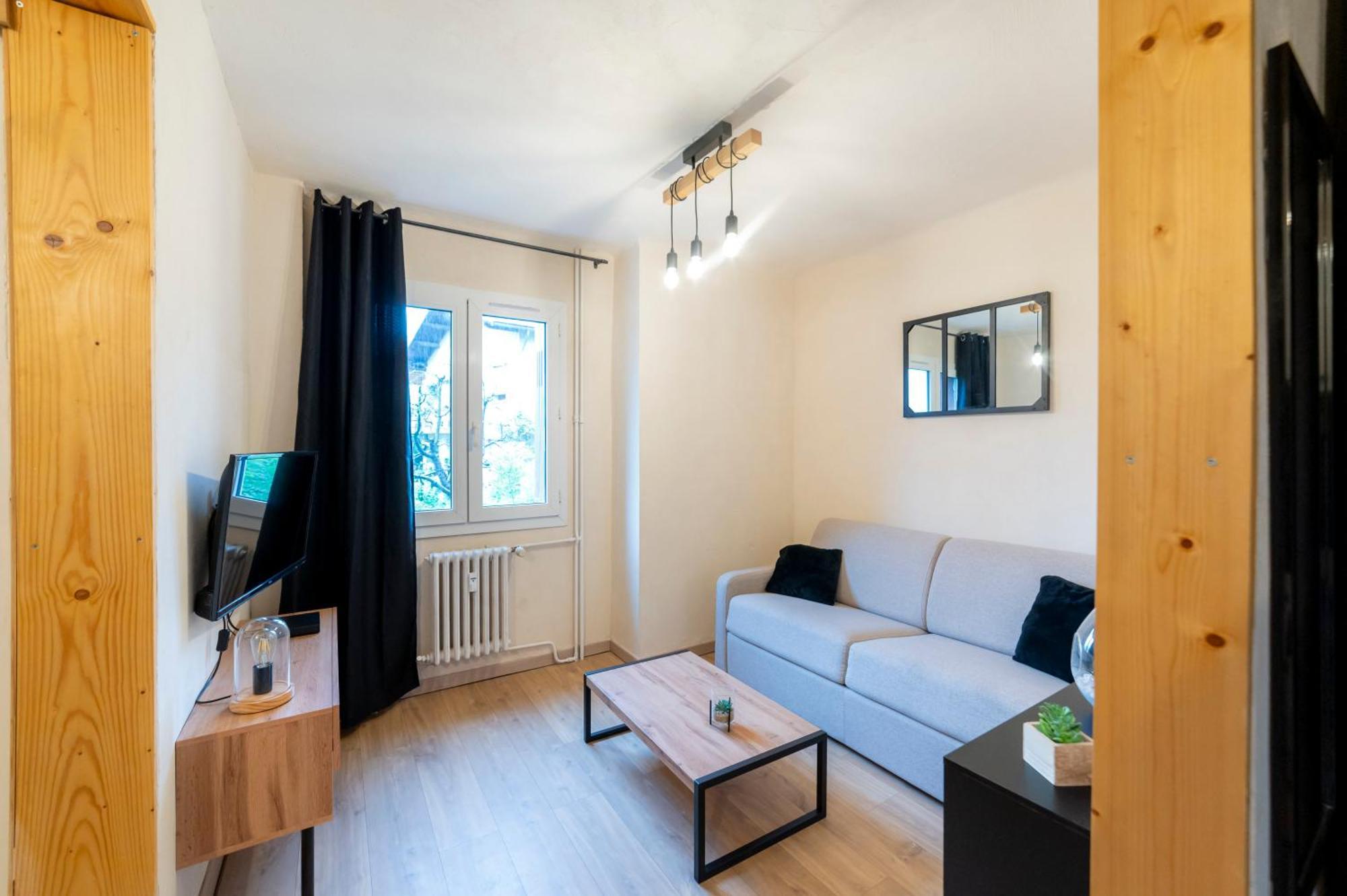 La Galleanne Studio Agreable Et Chaleureux Briançon Eksteriør billede
