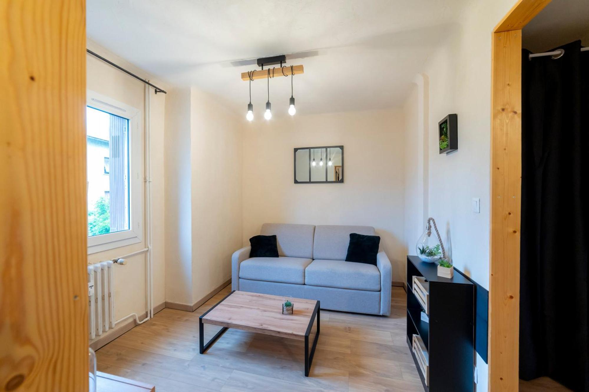 La Galleanne Studio Agreable Et Chaleureux Briançon Eksteriør billede
